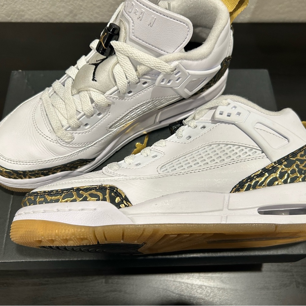 Nike Jordan Spizike Low GL Basketball Shoe 6Y or Women's 7.5